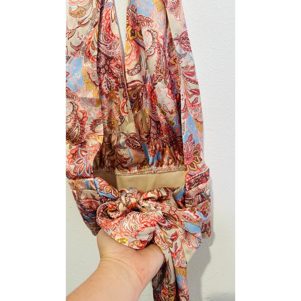 WILLOW & ROOT Taupe Pink Blue Paisley Satin Cropped Halter V-Neck Halter Top L - Picture 7 of 9